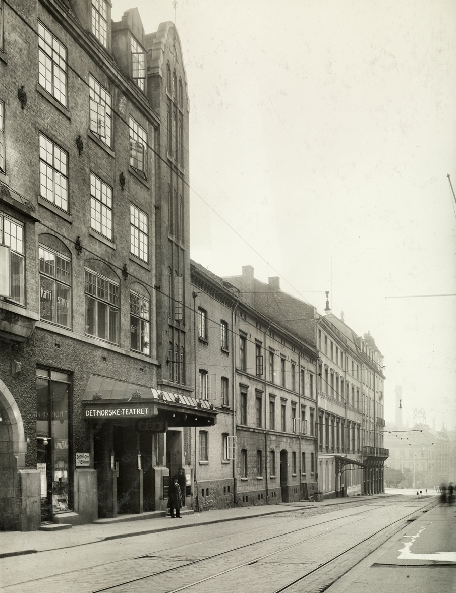 Image of The Norwegian Theatre building back in 1915